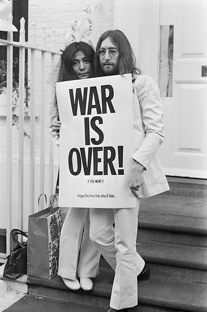John Lennon & Yoko Ono War Is Over